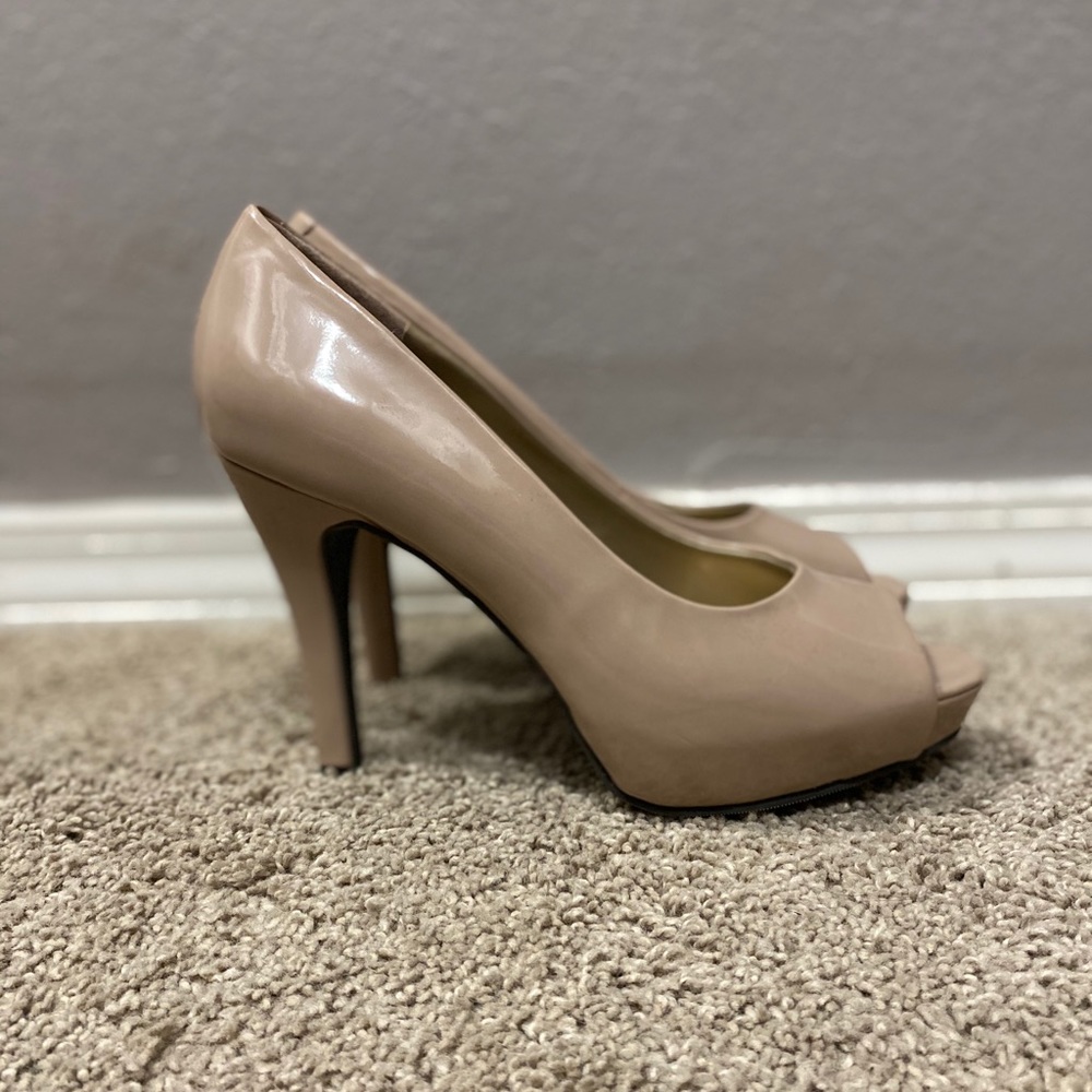 Nine & Co Nude Patent Heels